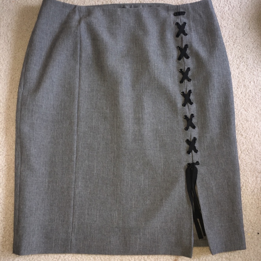 Lace up grey skirt